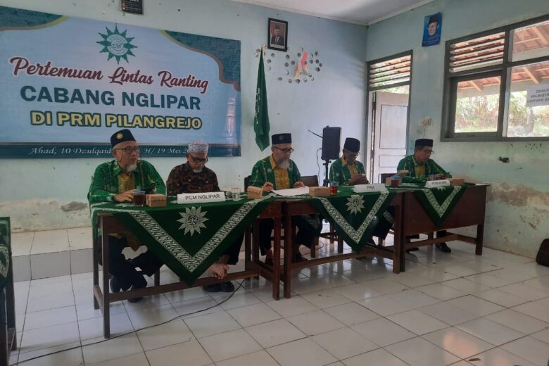 Lintas Ranting PCM Nglipar